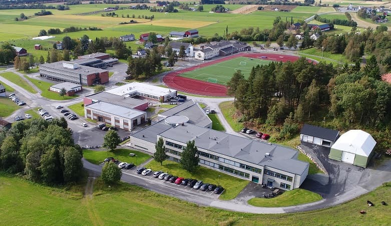 Foto av Surnadal vidaregåande skule