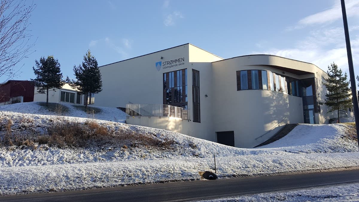 Foto av Strømmen videregående skole