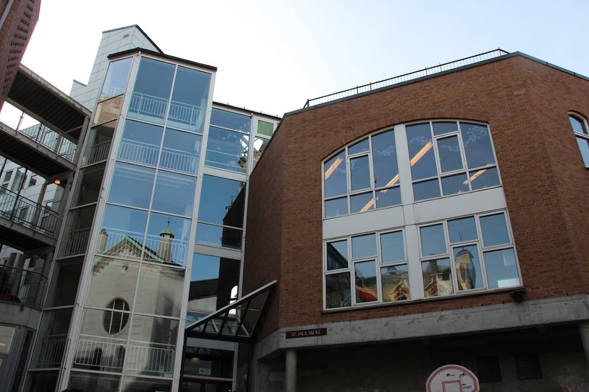 Foto av St Paul skole