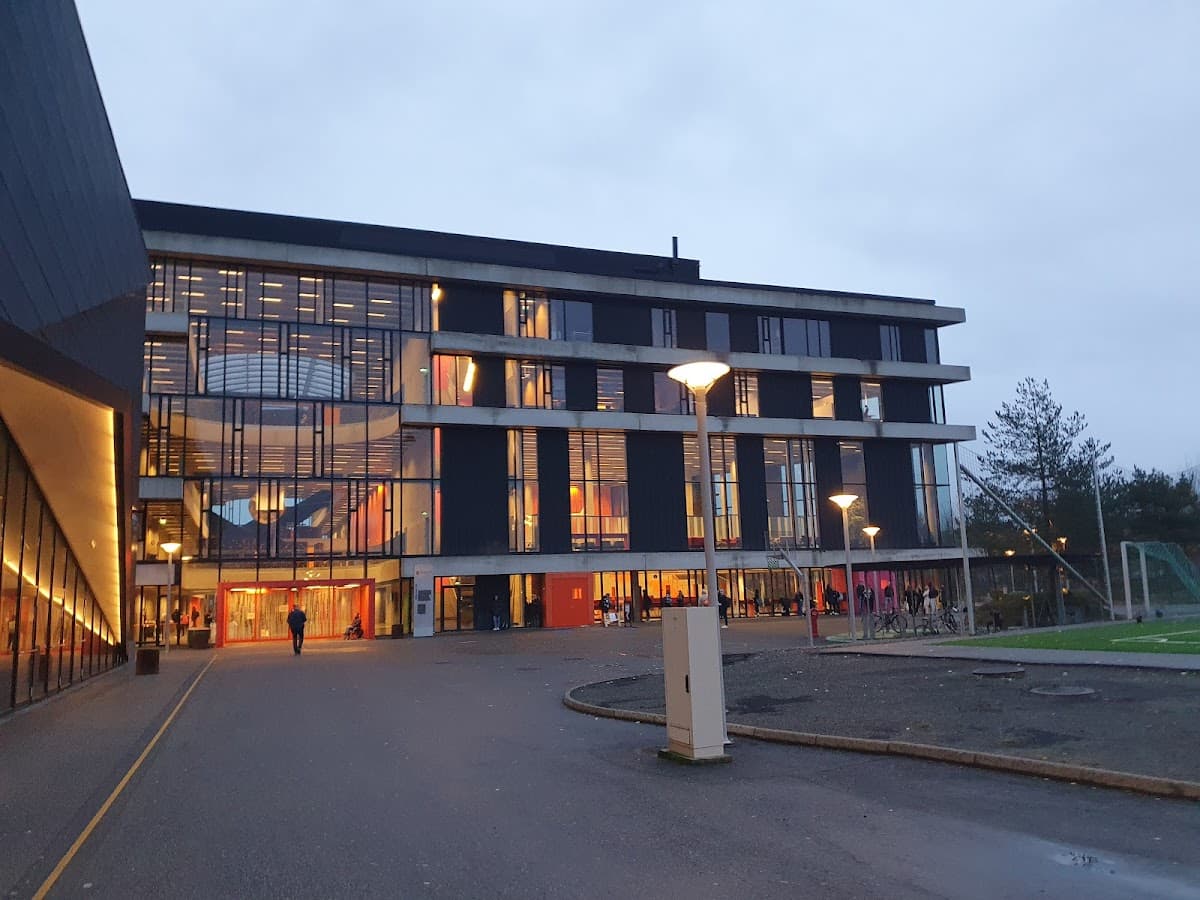 Foto av Thor Heyerdahl videregående skole