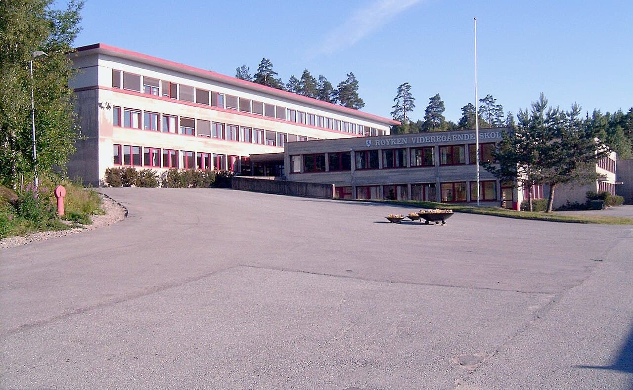 Foto av Røyken videregående skole