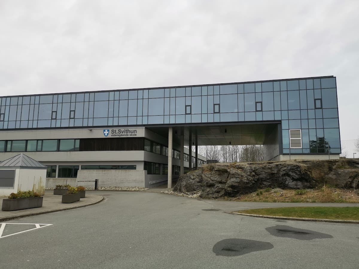 Foto av St Svithun videregående skole
