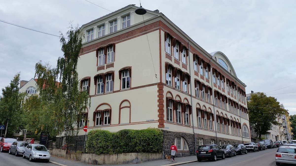 Foto av Hartvig Nissens skole