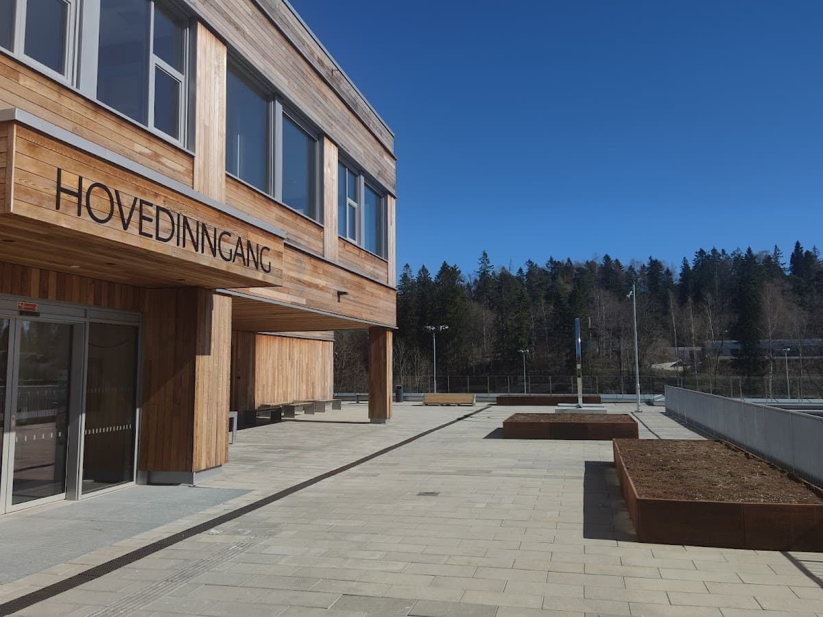 Foto av Eikeli videregående skole